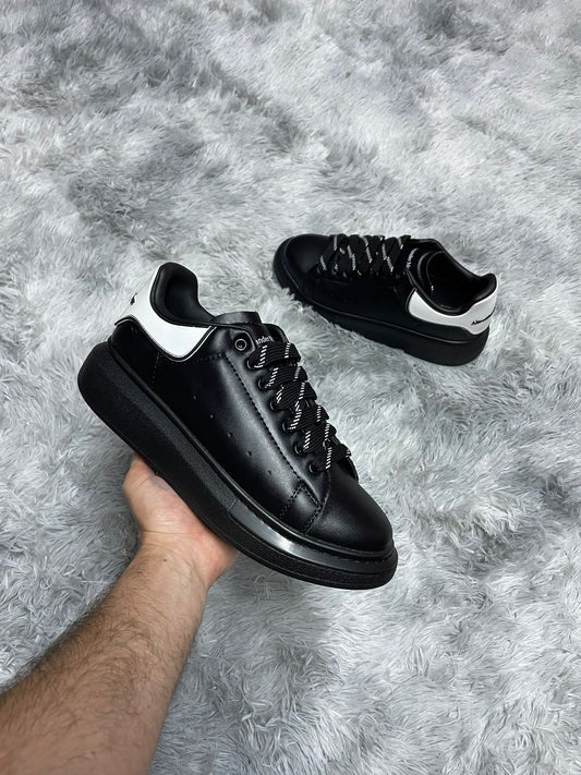 ALEXANDER MCQUEEN BLACK