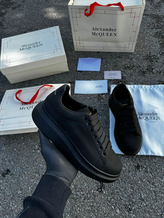 ALEXANDER MCQUEEN BLACK